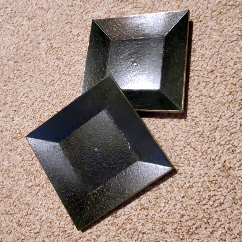 12/$30 🕯  BNWOT  pair of black square candle trays/plates
